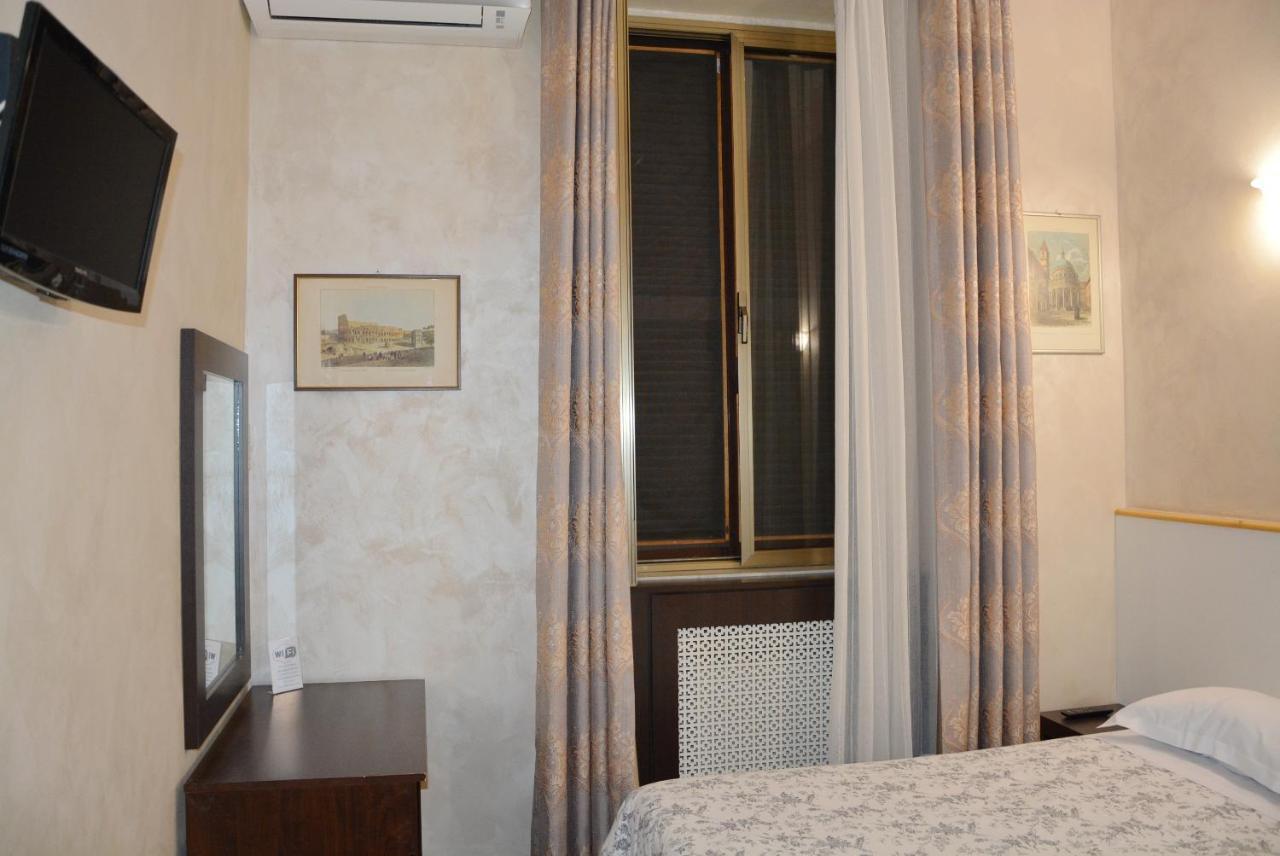 Roma Carina Hotell Eksteriør bilde
