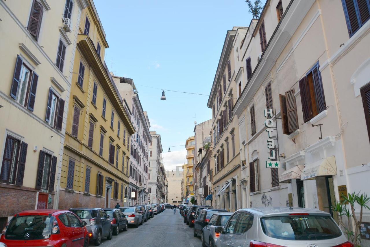 Roma Carina Hotell Eksteriør bilde